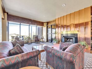 TV, fireplace, DVD player