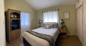 2 bedrooms, desk, free WiFi, bed sheets - 2 bedroom 2 bathroom…sleeps 10 with spectacular views  (Beech Mountain)
