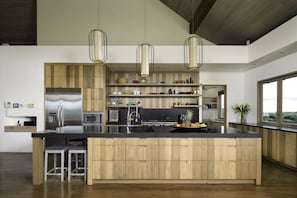Fridge, microwave, oven, stovetop - Casa Alang Alang - majestic ocean views by Elite Beach Villas (Tamarindo)