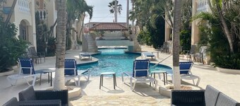 Ground floor unit, In Palm Beach Area