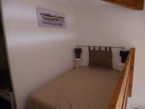 2 Schlafzimmer, Bügeleisen/Bügelbrett, Bettwäsche