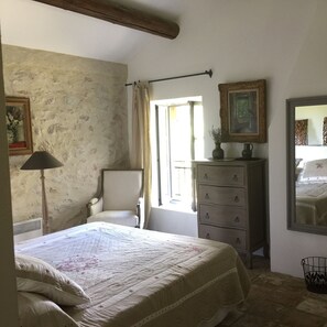 6 bedrooms, iron/ironing board, Internet, bed sheets - Old elegantly renovated mill near Saint Rémy de Provence (Châteaurenard)