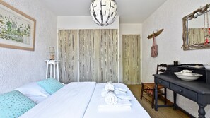 4 Schlafzimmer, Bügeleisen/Bügelbrett, WLAN, Bettwäsche