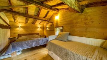 2 makuuhuonetta, silitysrauta/-lauta, ilmainen Wi-Fi, vuodevaatteet