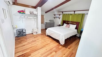 3 Schlafzimmer, Bügeleisen/Bügelbrett, Reisekinderbett, WLAN