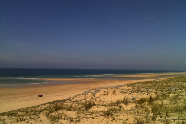 Plage, chaises longues