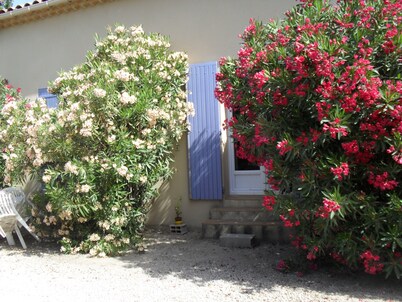 Tarascon VILLA RENTAL - DISTRICT ST GABRIEL