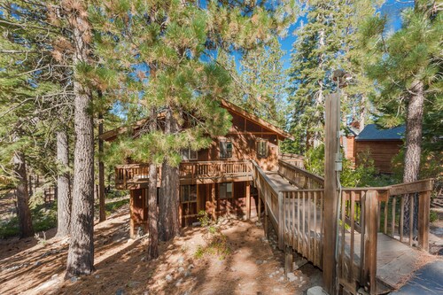 Beautiful Lake Tahoe home within the 5 Star Northstar Resort & recreational area