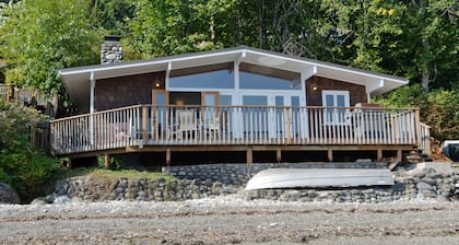 Hood Canal, Octopus Hole Beach Cabin. 315' Cove with Oysters!
