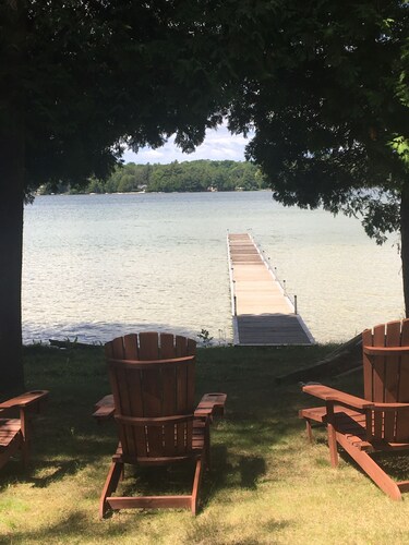 Belle Clark Lake Cottage dans le comté de Door