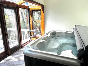 Bain à remous intérieur