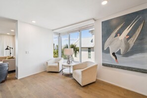 Interior - Gulf View Condo, Beach Front Pool and Access - Viridian 203 Above Surfing Deer (Santa Rosa Beach)