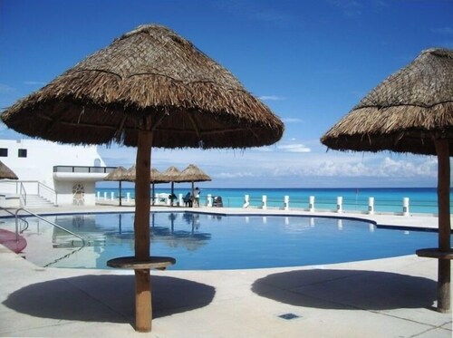 Sleep by the Blue Paradise