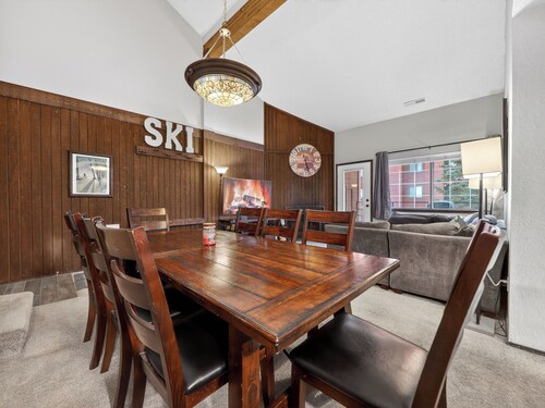 Ski-In/Out Giant Steps Condo | Sleeps 12