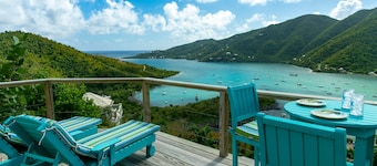 Bon Bini Cottage - Full AC, Solar Power w/ Battery Back-Up, & Hot Tub!