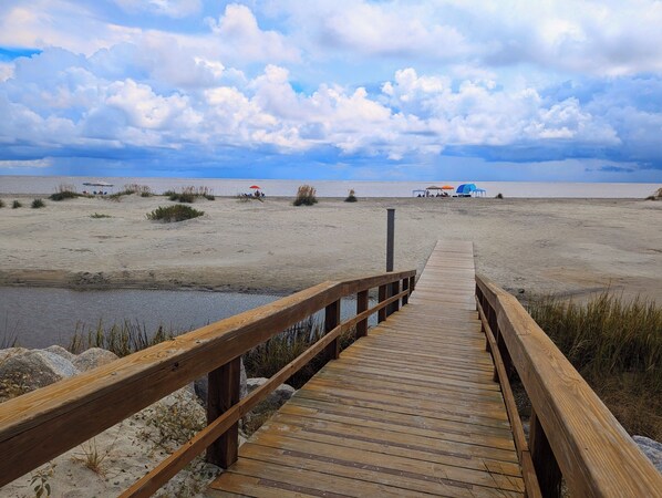 Sun-loungers, beach towels