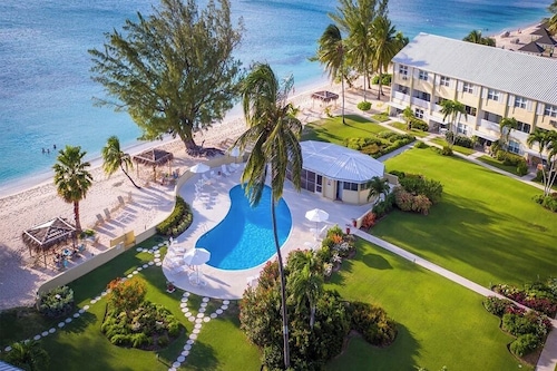 Beachfront Condo-Ground Floor-Perfect Location on SMB!