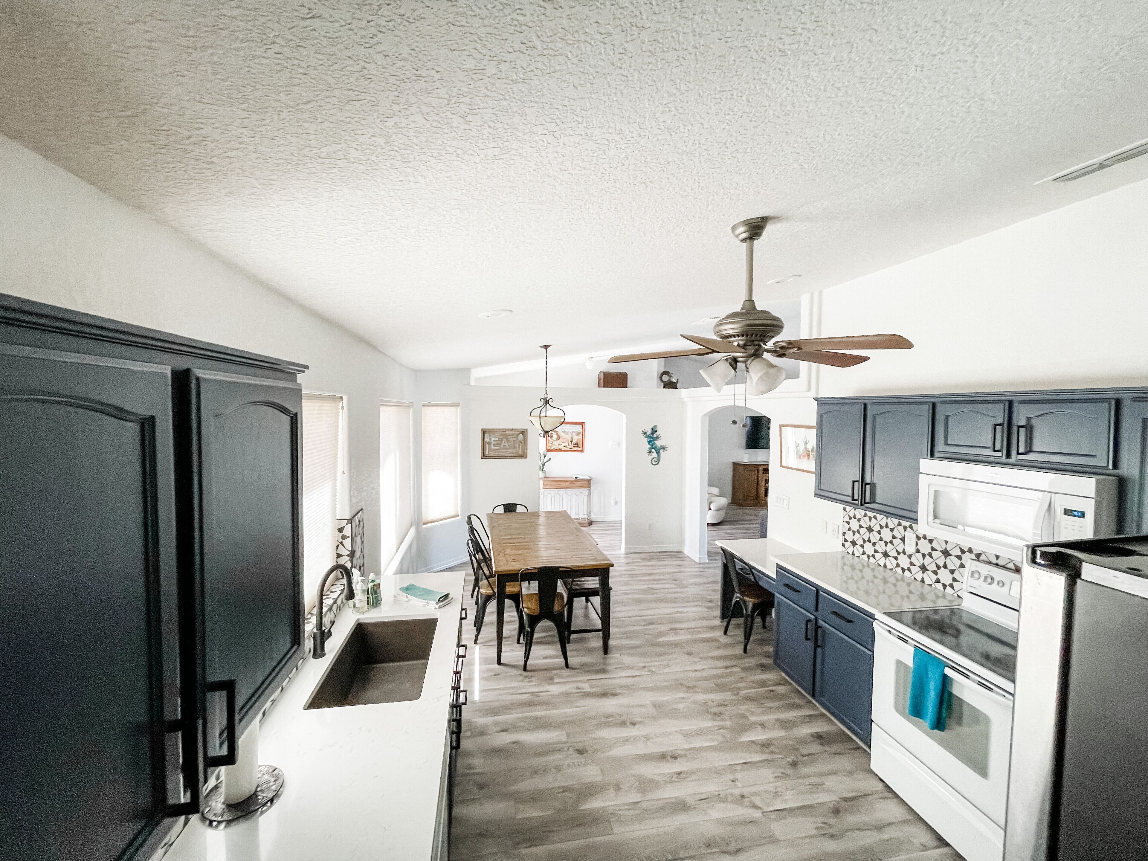 雪櫃、微波爐、焗爐、爐具