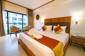In-room safe, desk, blackout drapes, soundproofing