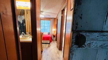 4 chambres, fer et planche à repasser, Wi-Fi gratuit, draps fournis
