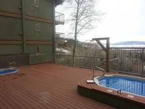 Bañera de hidromasaje exterior