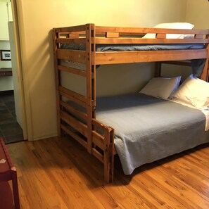 3 多间卧室、熨斗/熨衣板、旅行婴儿床、免费 WiFi