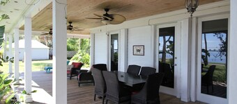 Old Florida Charm, Casa en Indian River Lagoon con 250 pies de muelle Nuevo listado