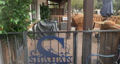 ~AZ~1BR & pullout, Very Nice, Newly Renovated, with washer, dryer, & dishwasher.