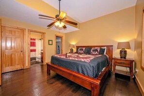 3 bedrooms, iron/ironing board, free WiFi, bed sheets