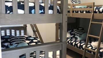 6 bedrooms, iron/ironing board, free WiFi, bed sheets