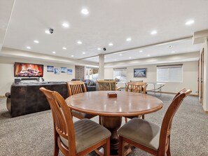 تناول الطعام