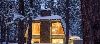 Exceptional Home Near SR Village / Hot Tub / SHARC Passes / AC / Wi Fi / Bikes