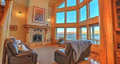 Suuri Hatch-mökki, täydellinen ryhmille! Tarpeeksi iso kaikille leviämistä varten, mutta tarpeeksi kodikas