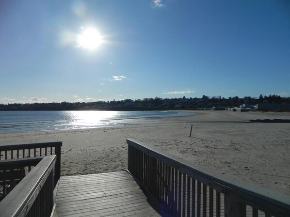 Beach nearby, sun loungers, beach umbrellas, beach towels