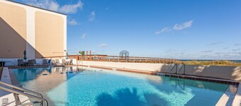 110 Sunny Crescent Beach Oceanfront Apartments!