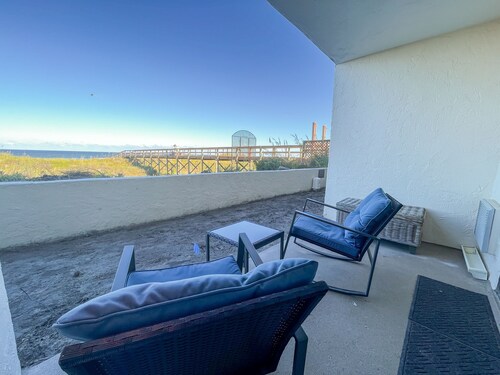 110 Sunny Crescent Beach Oceanfront Apartments!