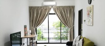 J&R HOMESTAY (HOME AWAY FROM HOME)