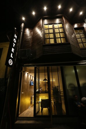 Property entrance - Hotel Edi Imperial (Prizren)