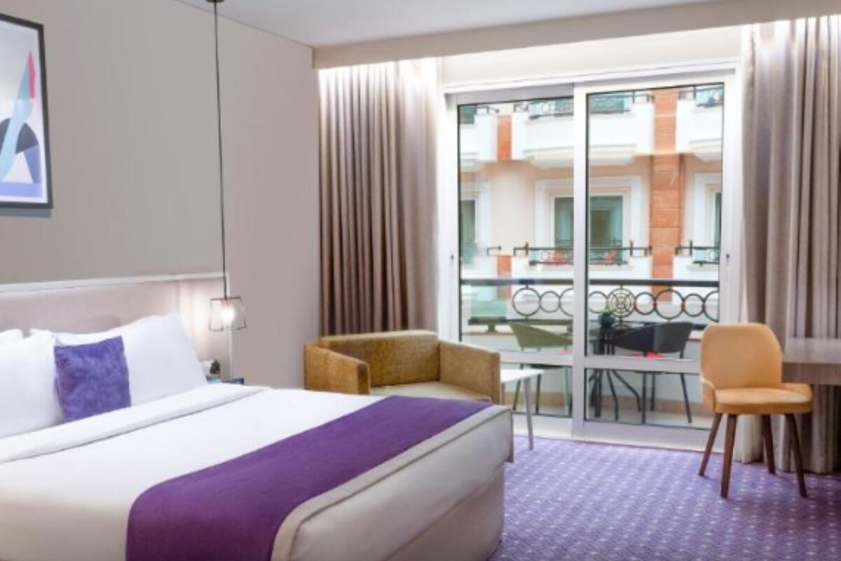 Premium bedding, minibar, in-room safe, blackout drapes