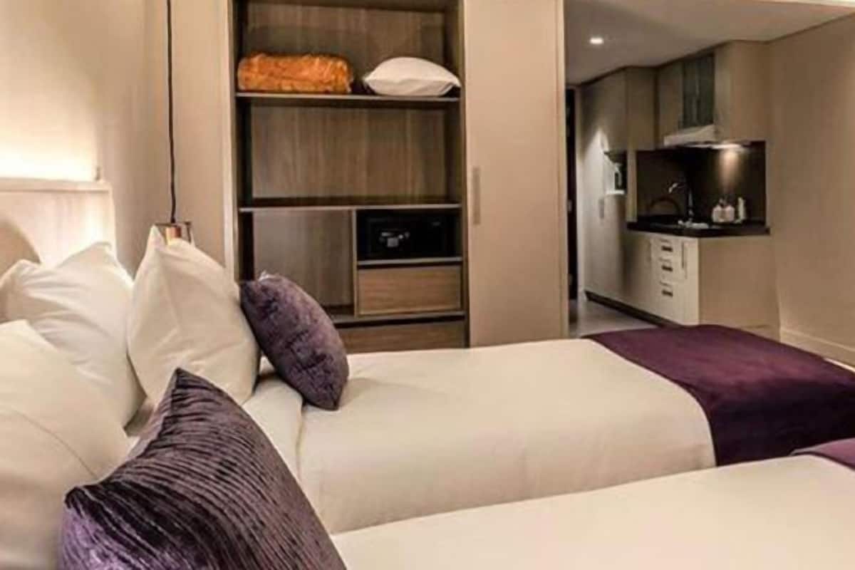 Premium bedding, minibar, in-room safe, blackout curtains