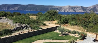 Wabi Sabi Resort & Apartments