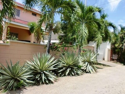 Prime Ocean View Vacation Villa, San-Fernando (Budget-Priced, WIFI,) 