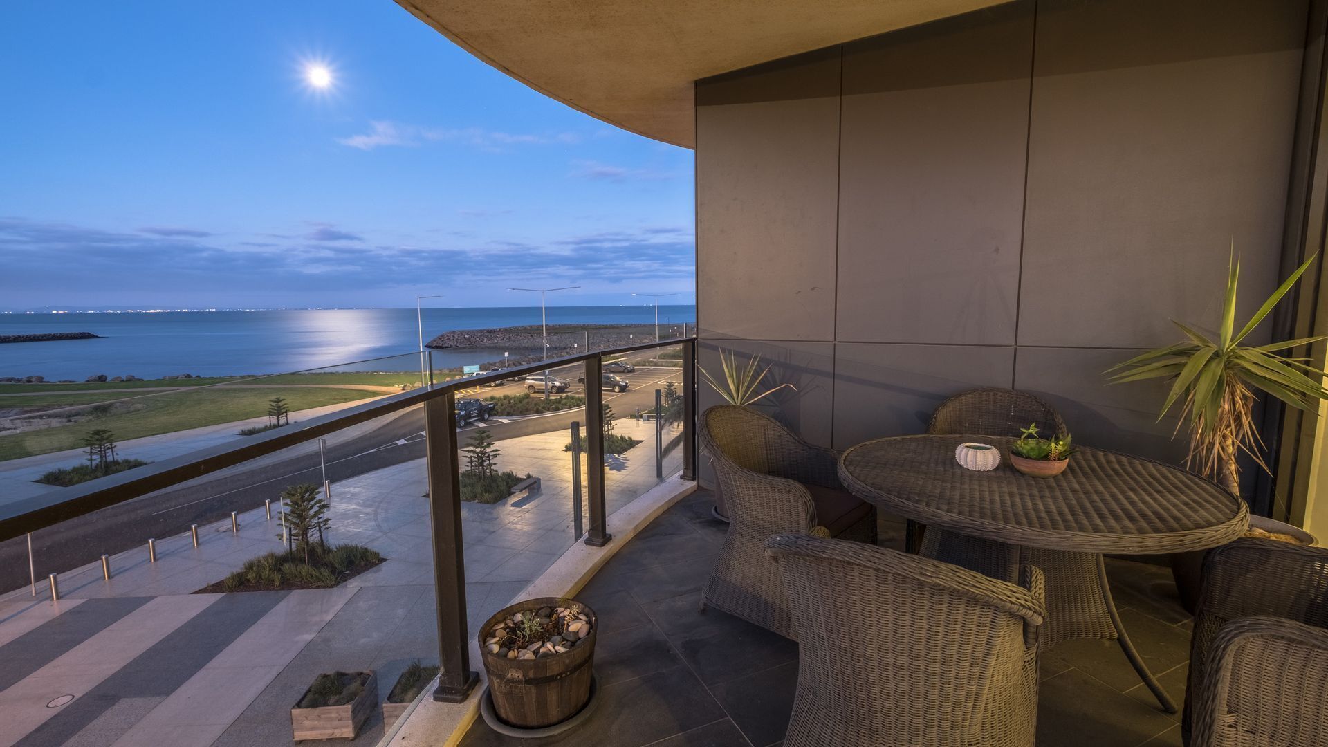 Waterfront Apt 221 Marina Quays