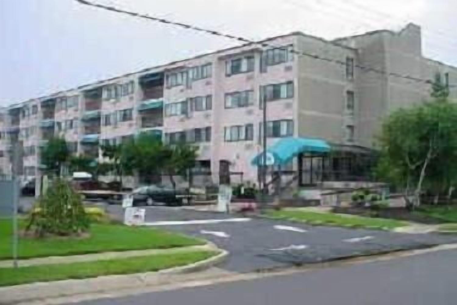 Newly Renovated, Beautiful Oceanfront Condo, 5 mins to Atlantic City