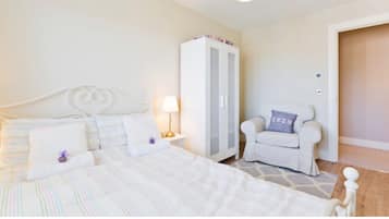 3 多间卧室、免费 WiFi、床单