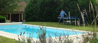 FRANCE-SUD-OUEST, country house and swimming-pool for rent
