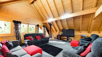 Tv, dvd-afspiller, stereoanlæg