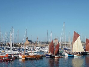 Marina - House at Camaret-sur-mer, quiet on fenced 1km to port (Camaret-Sur-Mer)