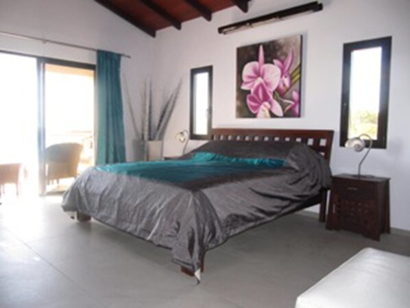 2 عدّة غرف نوم وبديكورات فريدة لكل غرفة وواي فاي مجانًا