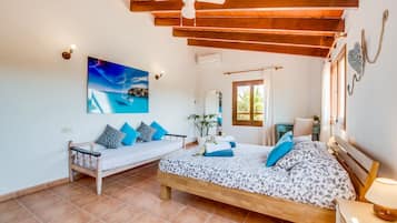 2 chambres, coffres-forts dans les chambres, fer et planche Ă repasser